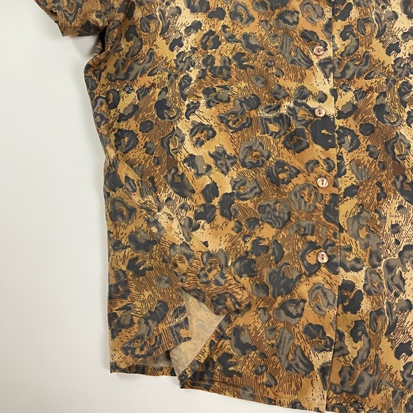 Vintage 90s Silk Leopard Print Blouse - Picture 5 of 5